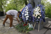 Футбол - поднасяне на цветя на паметника на Георги Аспарухов - Гунди - 04.05.2015