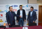 Футбол - Михаела Филева и Радостин Стойчев посланици
