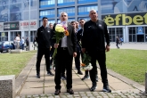 Футбол - Футболисти и фенове поднесоха цветя пред паметника на Гунди - 04.05.2019
