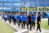 Футбол - Футболисти и фенове поднесоха цветя пред паметника на Гунди - 04.05.2019