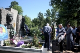 Ръководство и фенове на ПФК Левски почетоха паметта на Гунди и Котков - 30.06.2019