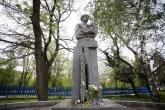 Футбол - Ръководството на ПФК Левски поднесе цветя пред паметника на Гунди -04.05.2020
